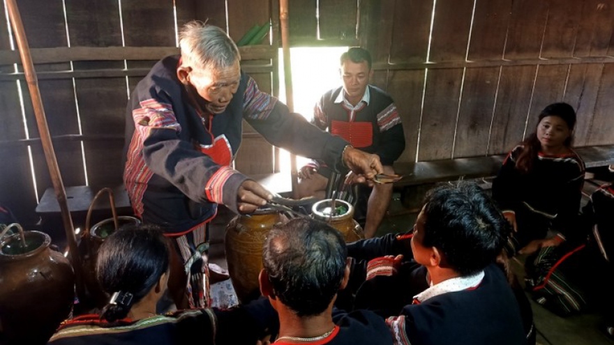 Blood oath ceremony of the Mnong in Dak Lak